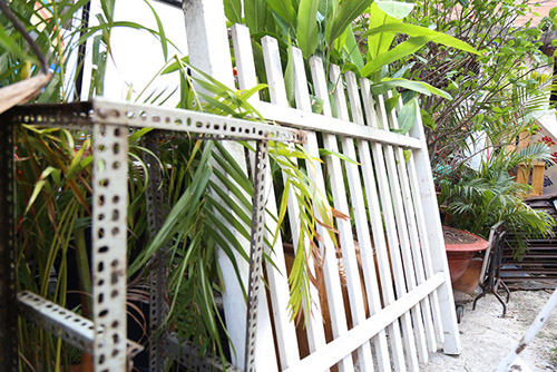 Cận cảnh kho tang vật lấn chiếm vỉa hè bị ông Đoàn Ngọc Hải thu giữ - Hình 5