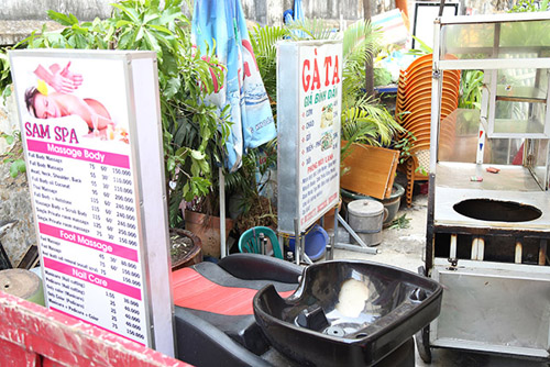 Cận cảnh kho tang vật lấn chiếm vỉa hè bị ông Đoàn Ngọc Hải thu giữ - Hình 10