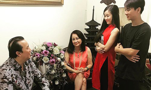Con trai Hoài Linh bất ngờ đổi trạng thái Đã kết hôn - Hình 4