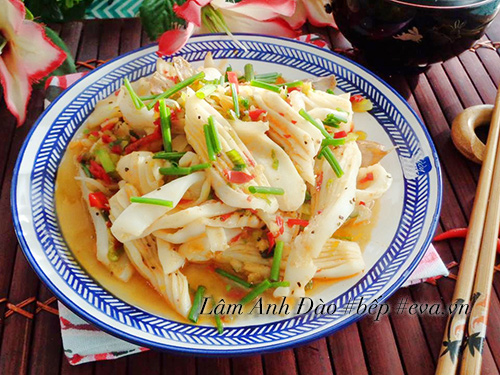 [Chế biến] - Đổi vị cho cả nhà với mực xào sa tế - Hình 9