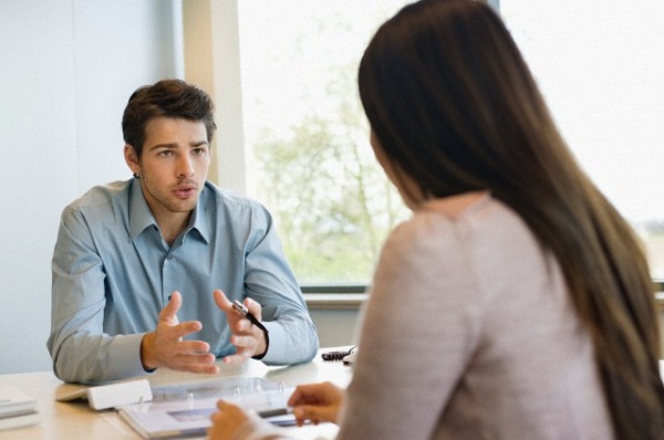Từ sau ngày sinh nhật bị bẽ bàng đó, chị chồng nhìn thấy tôi như nhìn kẻ thù - Hình 2