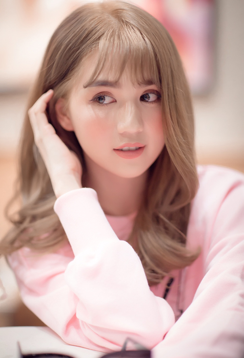 Ngọc Trinh khoe tóc mới xinh như thiên thần - Hình 1