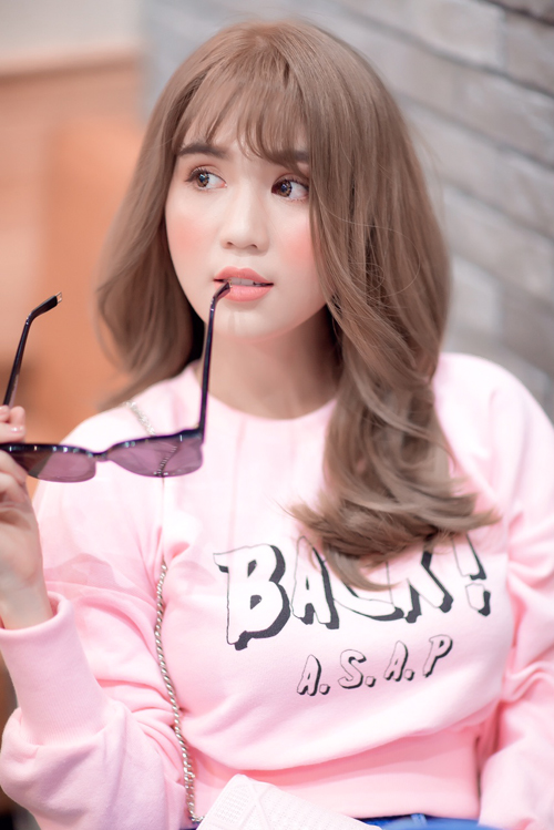 Ngọc Trinh khoe tóc mới xinh như thiên thần - Hình 2