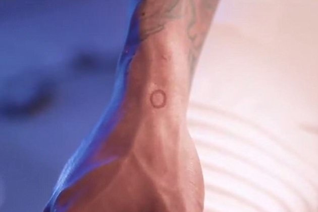 Barça announce Depay signing with Lion heart tattoo video  AS USA