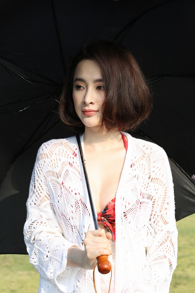 Angela Phương Trinh khoe dáng nuột trên màn ảnh: Hiếm mỹ nhân nào vượt mặt - Hình 3