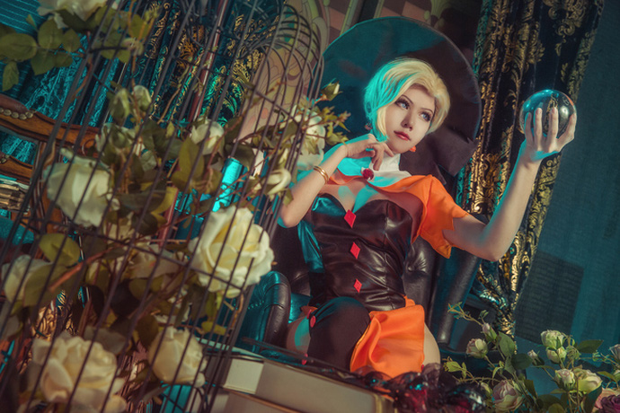Chảy máu mũi với cosplay Mercy cực gợi cảm trong Overwatch - Hình 5