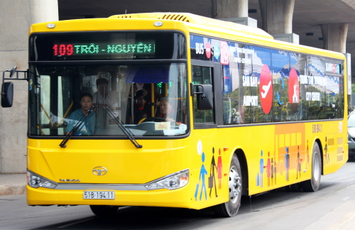 Toàn bộ xe buýt ở TP HCM được quảng cáo ngoài thân - Hình 1