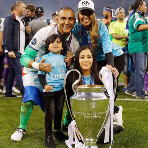 Các thiên thần nhỏ đáng yêu của tân vương Champions League - Hình 7