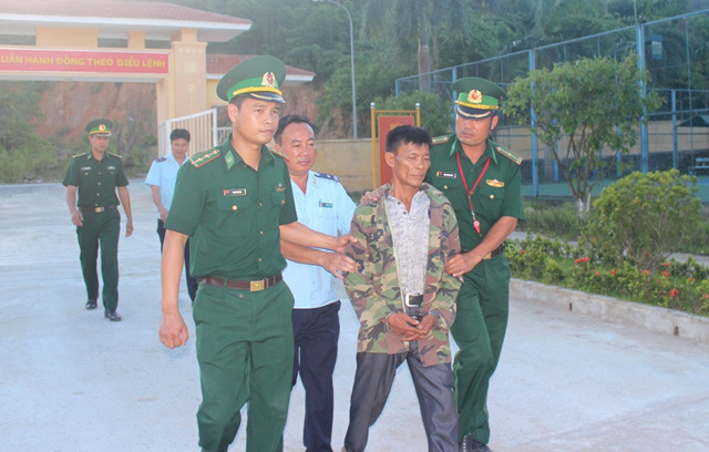 Chưa đầy 2 giờ, phá 2 vụ vận chuyển gần 1.500 viên ma túy tổng hợp qua biên giới - Hình 1