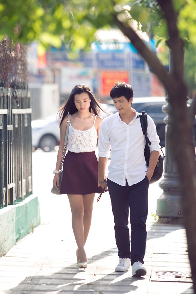 Fan tiếc hùi hụi với thời trang đôi ngọt lịm của Hoàng Oanh - Huỳnh Anh - Hình 4