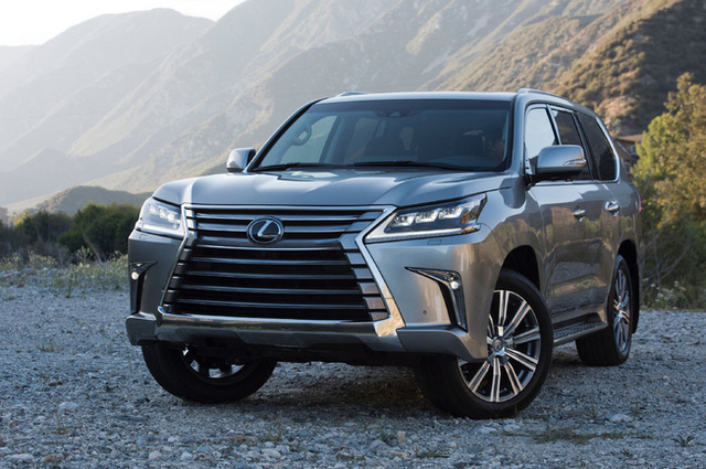 Mua xe sang Lexus từ Campuchia về làm giả giấy tờ để lừa đảo như xe xịn - Hình 1