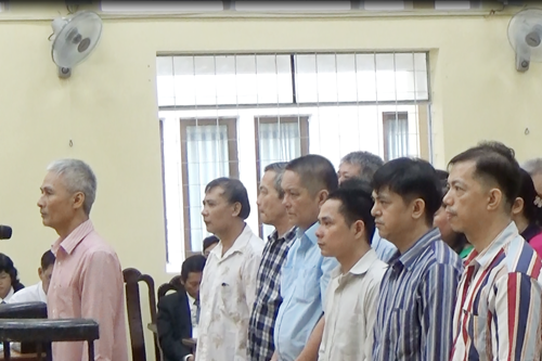 Nữ đại gia thủy sản vụ lừa hơn 1.000 tỷ vắng mặt ngày ra tòa - Hình 1