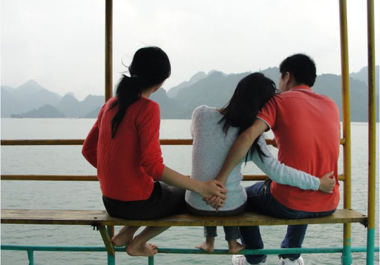 Phát hiện người yêu bắt cá hai tay - Hình 1