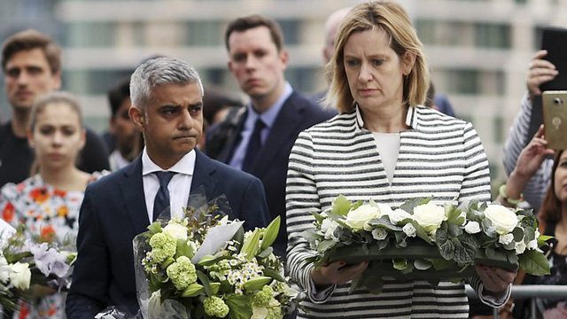 Thị trưởng London chỉ trích Tổng thống Trump chia rẽ nước Anh - Hình 2