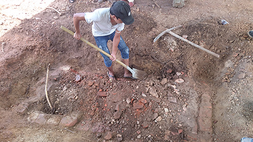 Vụ lăng mộ vợ Vua Tự Đức bị san ủi: Chưa được xây mộ tạm - Hình 2