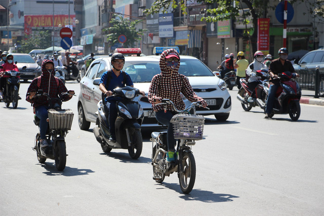 Hà Nội tiếp tục nắng nóng, nhiệt độ cao nhất 38 độ C - Hình 1