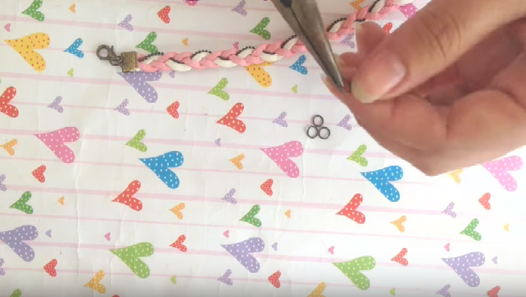Cách làm vòng tay cặp handmade siêu đáng yêu - Hình 7