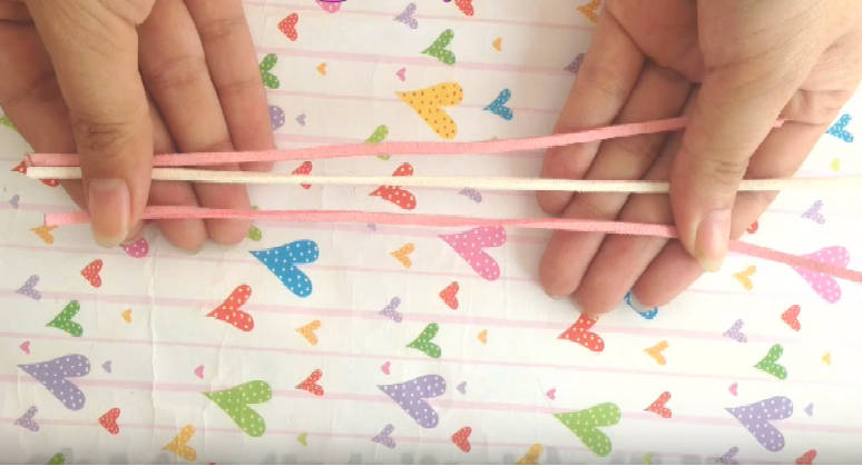 Cách làm vòng tay cặp handmade siêu đáng yêu - Hình 2