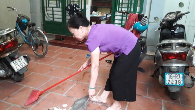 Diễn biến mới nhất vụ cô giáo tự tử do bị chuyển trường - Hình 1
