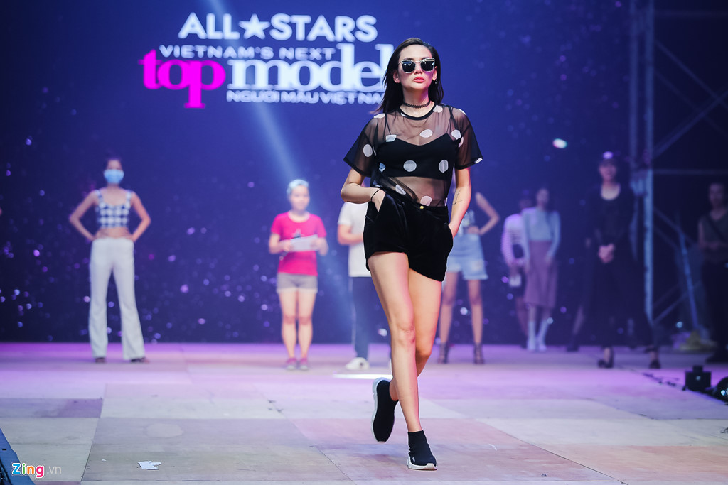 Hà Hồ và dàn mẫu Next Top Model tập luyện cho đêm chung kết - Hình 5