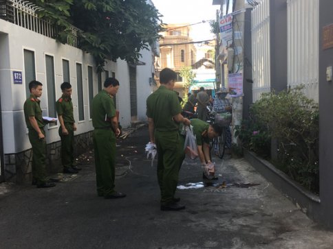 Một bảo vệ trường học bị chém tử vong - Hình 1