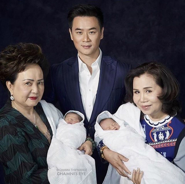 My nhân đep nhât Thai Lan Chompoo Araya khoe căp song sinh vưa chao đơi - Hình 7