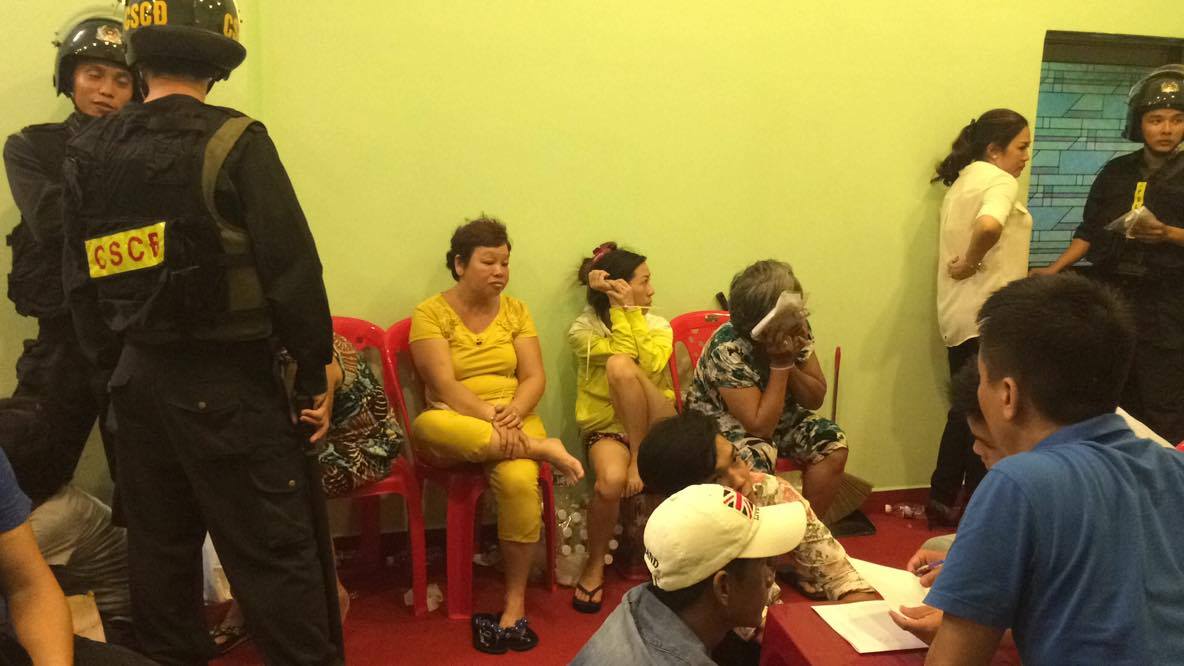 Tập kích tụ điểm cờ bạc ở quận 10 TP.HCM - Hình 1