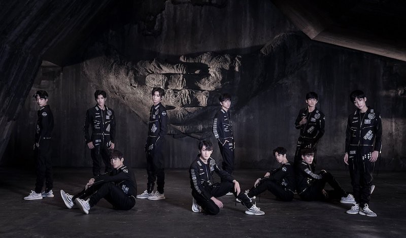 Gạch lịch chi chít với những màn lên sàn mở hàng Kpop 2018 - Hình 2