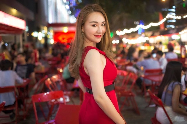 Ngất ngây với váy áo sexy mừng năm mới của con gái Thái Lan - Hình 22