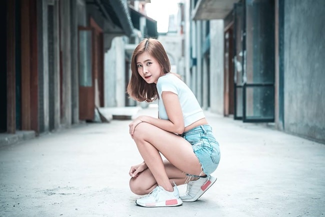 Ngất ngây với váy áo sexy mừng năm mới của con gái Thái Lan - Hình 13