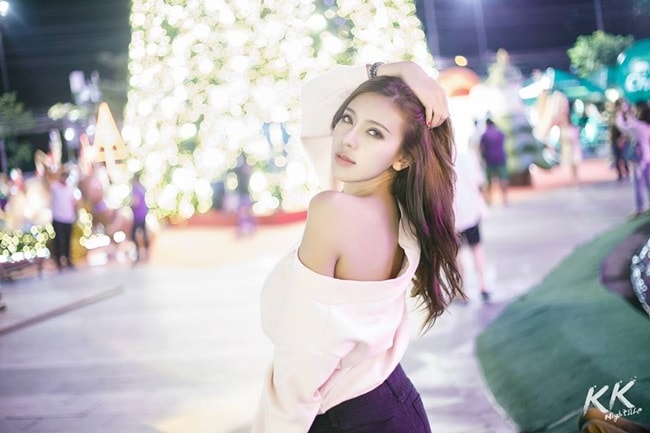 Ngất ngây với váy áo sexy mừng năm mới của con gái Thái Lan - Hình 17