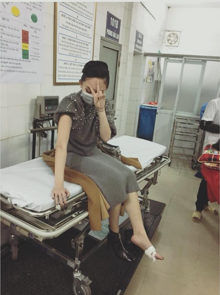 Tóc Tiên dẫm phải gim, đón năm mới trong bệnh viện và hành động đầy bất ngờ của Tuấn Hưng - Hình 3