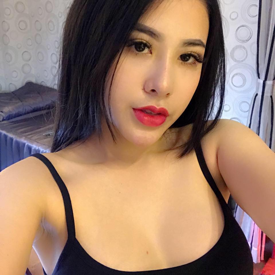 16 bức ảnh “hot girl khoe vòng 1” của người đẹp Nhàn Đinh Thanh Trần