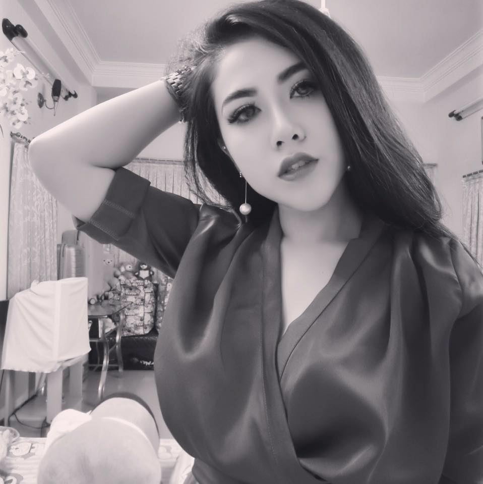 16 bức ảnh “hot girl khoe vòng 1” của người đẹp Nhàn Đinh Thanh Trần