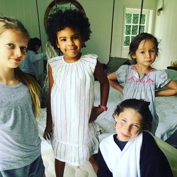 Beyoncé's daughter's queen-like life: At the age of 6, she has her own service crew and wears a 250 million VND dress to events - Photo 9
