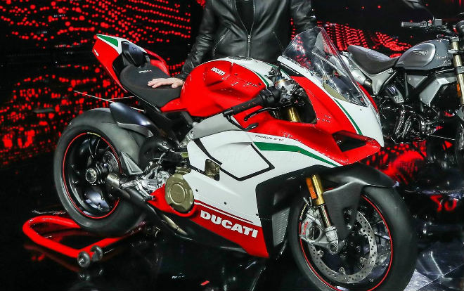 Giá xe siêu mô tô Ducati của Minh Nhựa độc nhất Việt Nam 6 tỷ