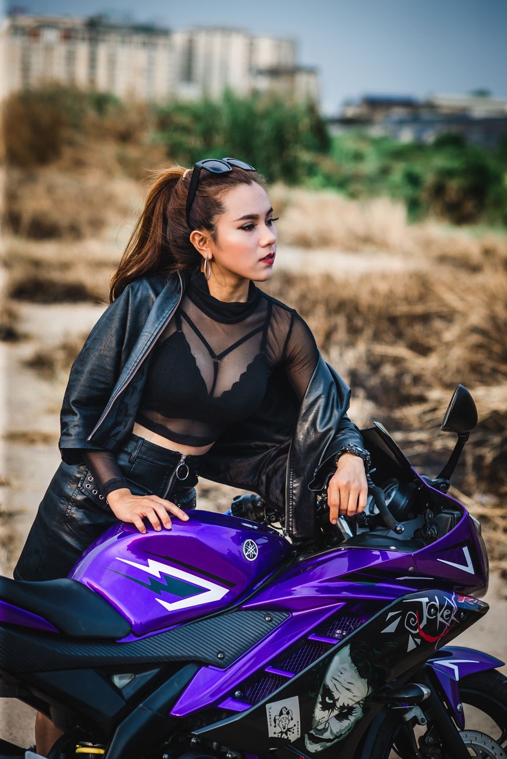 Bóng hồng Sài Thành đọ dáng Yamaha YZF-R15 Joker - Hình 3