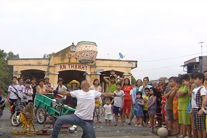 Chàng bán rong kiếm được 150 triệu từ gameshow để chuộc lại nhà - Hình 1