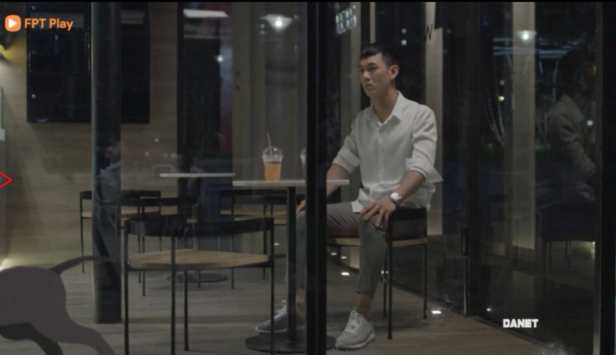 Dân tình cứ mải chê Khả Ngân mà quên rằng style của Song Luân trong Hậu Duệ Mặt Trời cũng ổn ra phết - Hình 7
