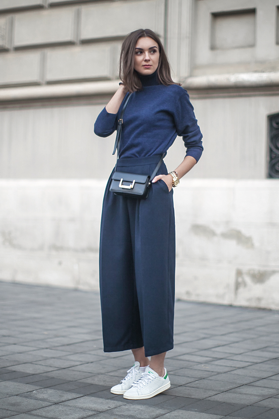 Học hỏi các sao và fashionista 6 cách mặc đồ đẹp với quần ống rộng - Hình 13