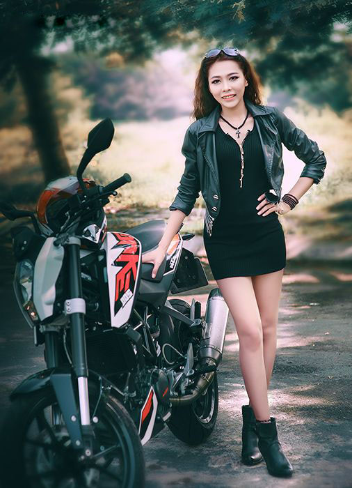 Ngắm bộ ảnh ngoại cảnh người đẹp Việt bên moto cực chất - Hình 3