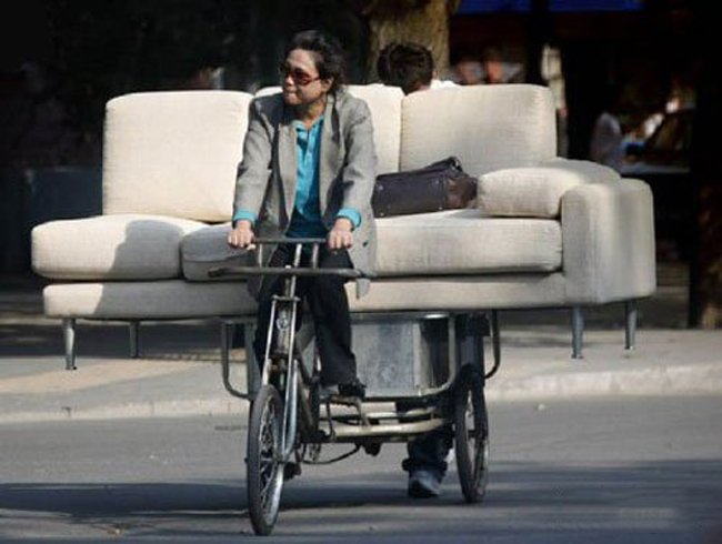 Những kiểu tham gia giao thông lạ lùng nhất thế giới - Hình 13