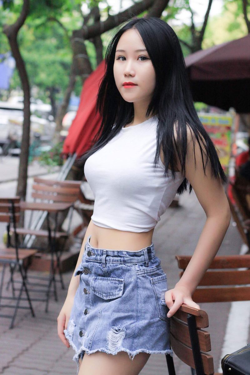 Nữ game thủ sở hữu thân hình siêu nóng bỏng - Hình 1