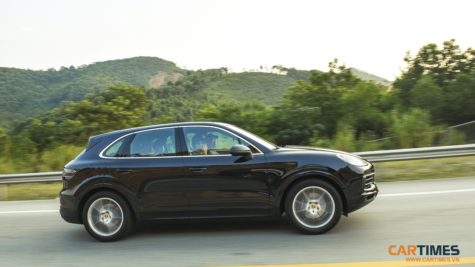 Porsche Cayenne và hành trình tìm vàng giữa lưng trời Đông Bắc - Hình 7