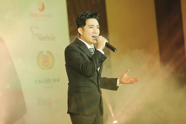 Quang Hà: Vợ chồng Việt Anh bình thường, còn vừa đi ăn vui vẻ với tôi - Hình 7