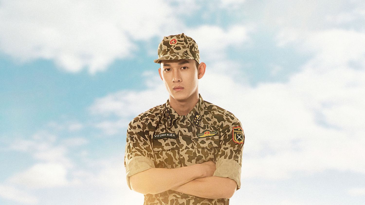 Song Luân: Nếu kỳ vọng có Song Joong Ki thứ hai thì bạn đừng xem Hậu duệ Mặt Trời - Hình 3