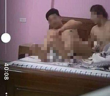 Xác minh clip chủ tịch xã và cấp dưới không mặc quần áo - Hình 1