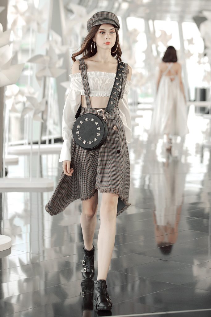 Làn gió hạ của nhà thiết kế Chung Thanh Phong - Hình 4