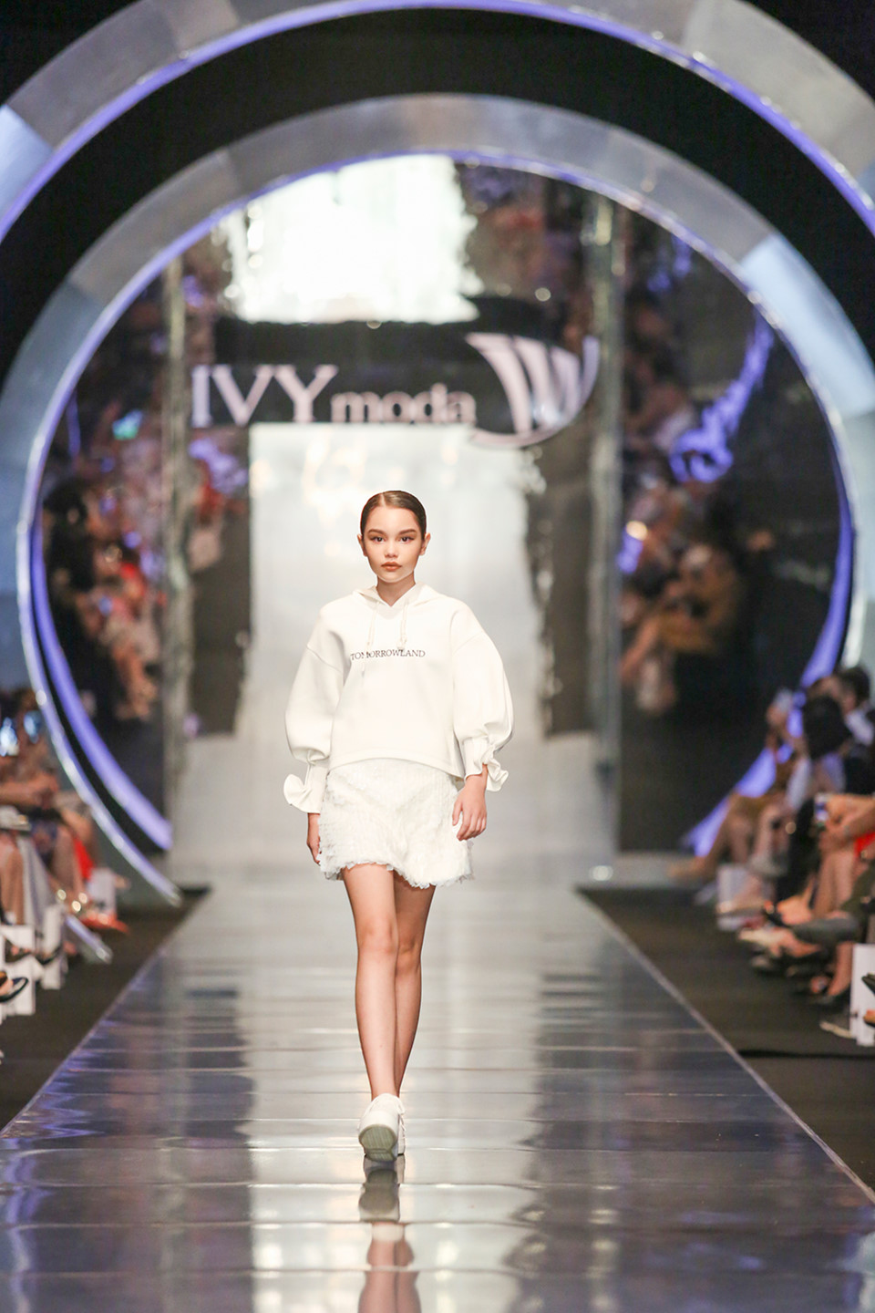 Chiêm ngưỡng 100 mẫu thiết kế đẹp tại Ivy moda Fall Winter 2018 - Hình 7