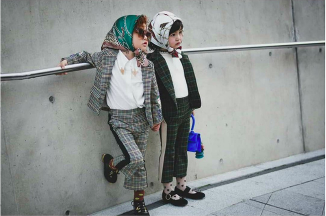 Cứ đến Seoul Fashion Week, dân tình chỉ ngóng trông street style vừa chất vừa yêu của những fashionista nhí này - Hình 12